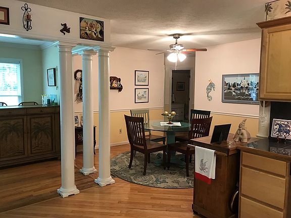 3rd image of 347 Woodbridge Dr