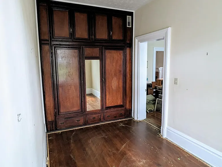 1332 Broadway St — Photo 7
