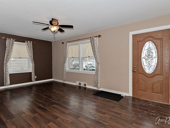 2nd image of 65 School St