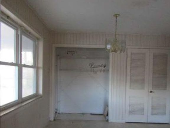 2nd image of 22 Southwood Dr