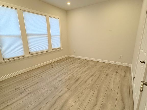 2nd image of 848 Girard St