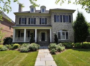 4074 Lorcom Ln, Arlington, VA 22207