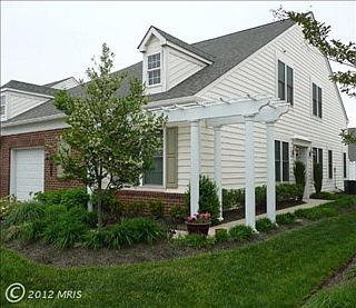 1st image of 44470 Oakmont Manor Sq