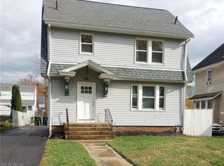 445 Beechwood Dr, Akron, OH 44320