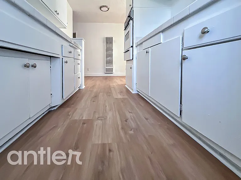3917 Stevely Ave #B1 — Photo 12