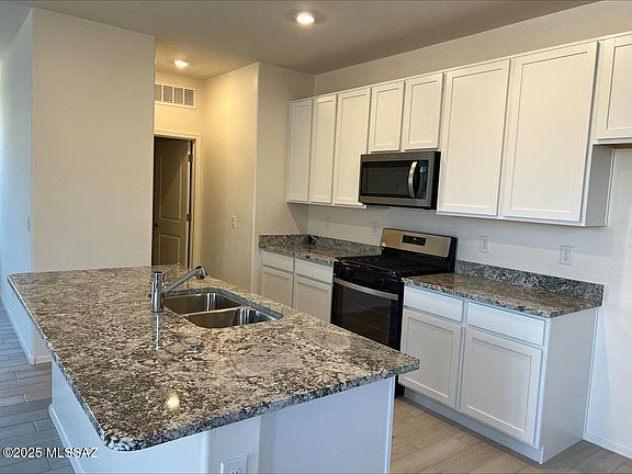 3rd image of 10524 W Harrigan Dr