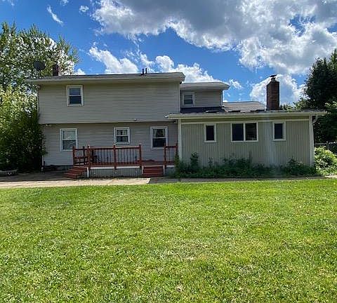 4th image of 389 Wyoga Lake Blvd