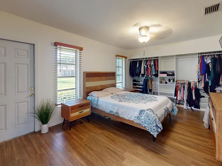 1717 N Dovetail Dr #D — Photo 21