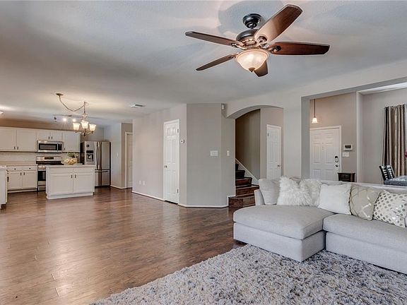 5th image of 1032 Liffey Dr