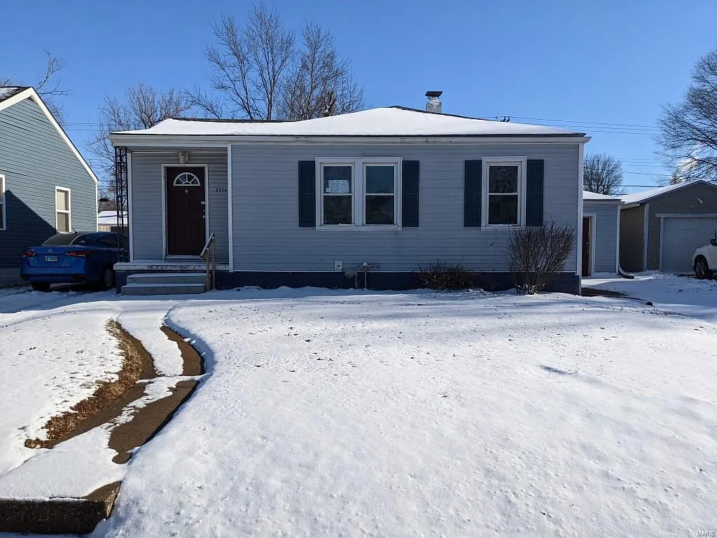 2556 Adams St photo 1