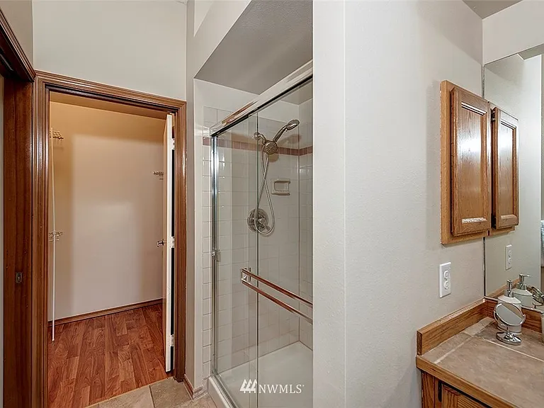 9132 NE 151st St — Photo 15
