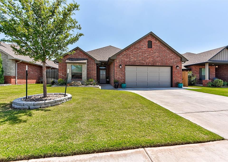 1st image of 8000 Lillas Way