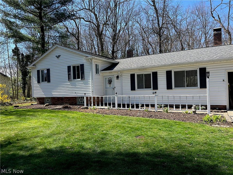 1st image of 696 Meadowood Dr