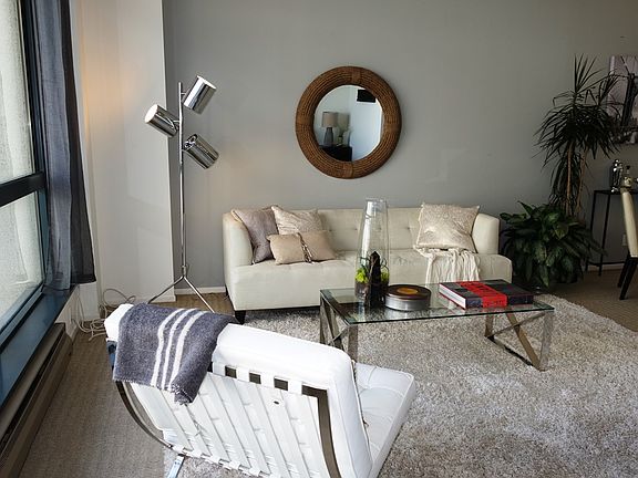 3rd image of 300 3rd St APT 1509