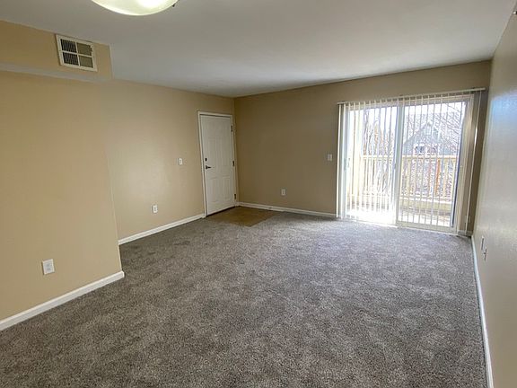 3rd image of 9497 E 107th Ave APT 342