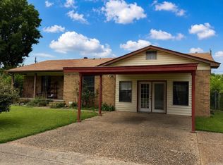 11 Glade Rd, Jacksonville, AR 72076