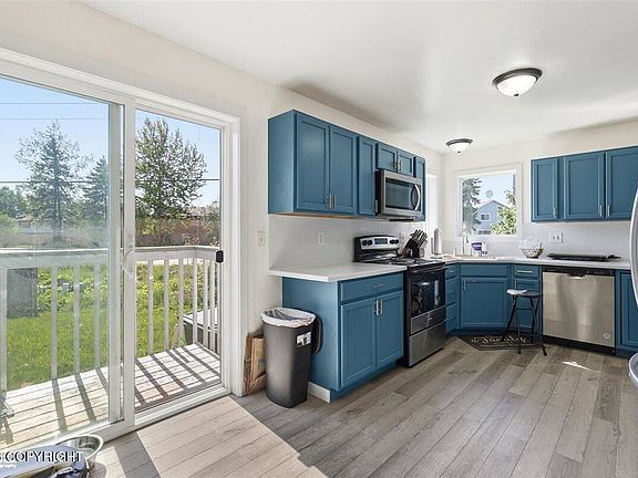 3rd image of 510 San Juan Cir