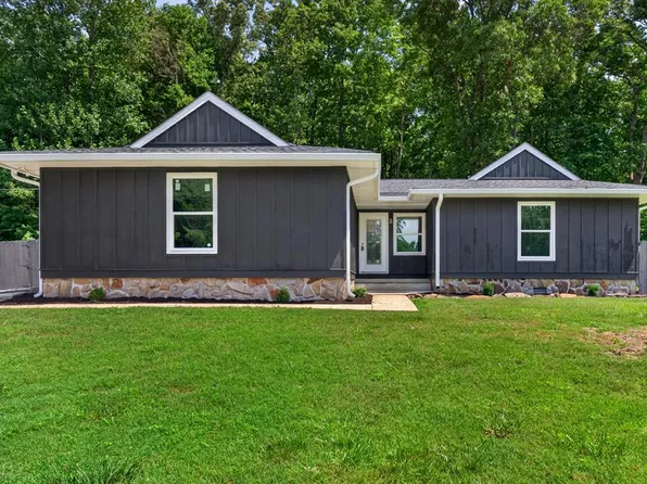2602 Oakwood Ln, Cookeville, TN 38506