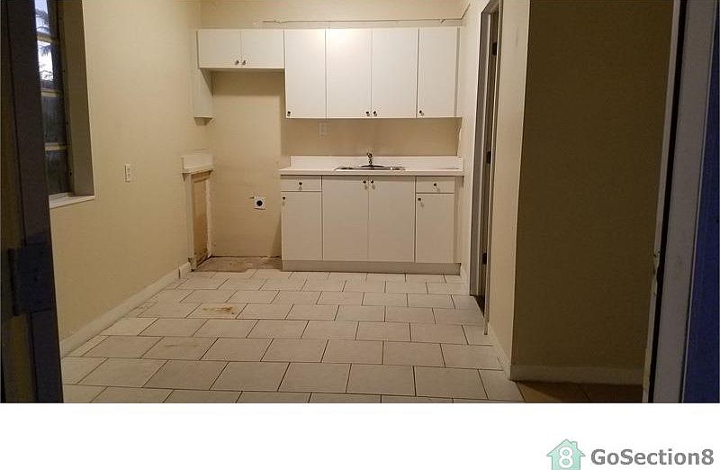 1st image of 813 NW 107th St #B