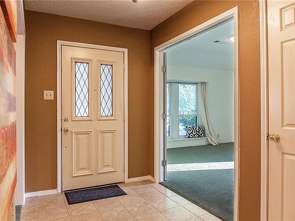 4th image of 901 Sandpiper Dr