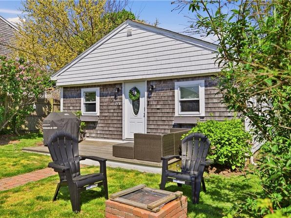 272 Riverside St