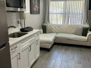 924-926 NE 14th Pl, Fort Lauderdale, FL 33304
