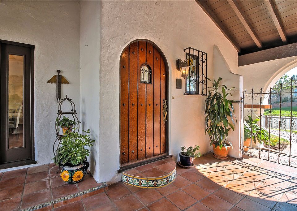 1st image of 3738 Amaryllis Dr