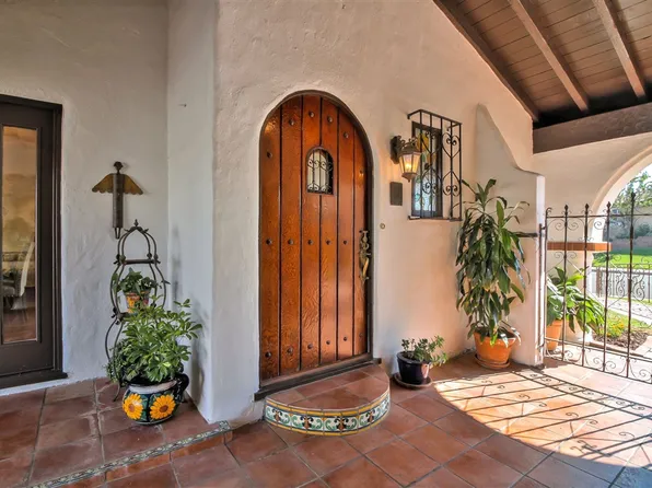 3738 Amaryllis Dr, San Diego, CA 92106