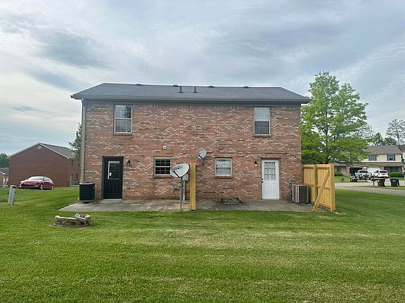 2nd image of 302 Remington Ct