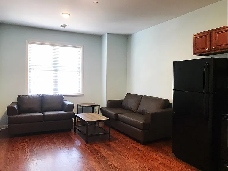 1430 N Willington St #B — Photo 3
