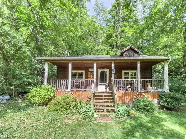 3643 Leith Run Rd, New Matamoras, OH 45767