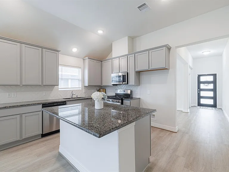 33118 School Hill Rd — Photo 9