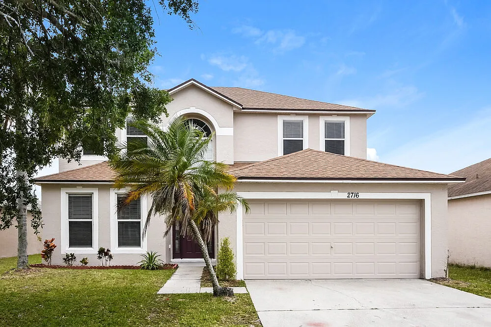 4 bed, 2.5 bath, 2468 sqft, $2,700 — Photo 1