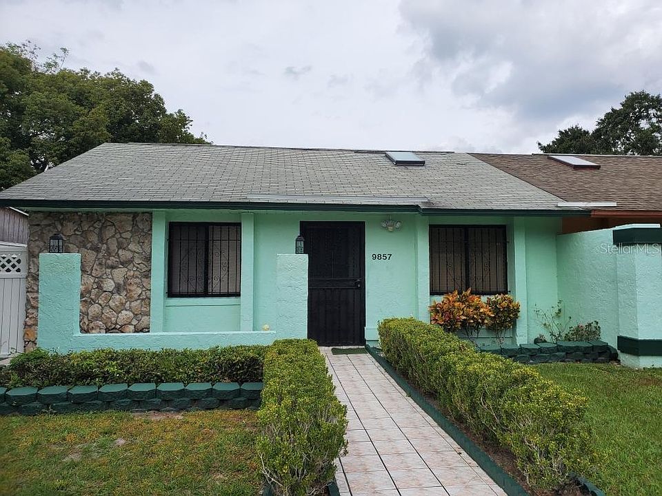 1st image of 9857 Lancewood St