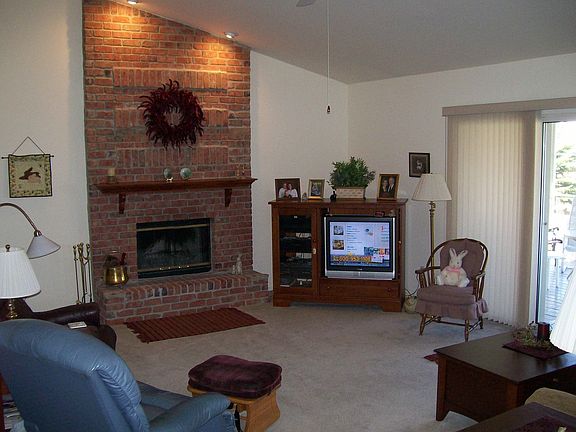 4th image of 1469 Middlewood Dr