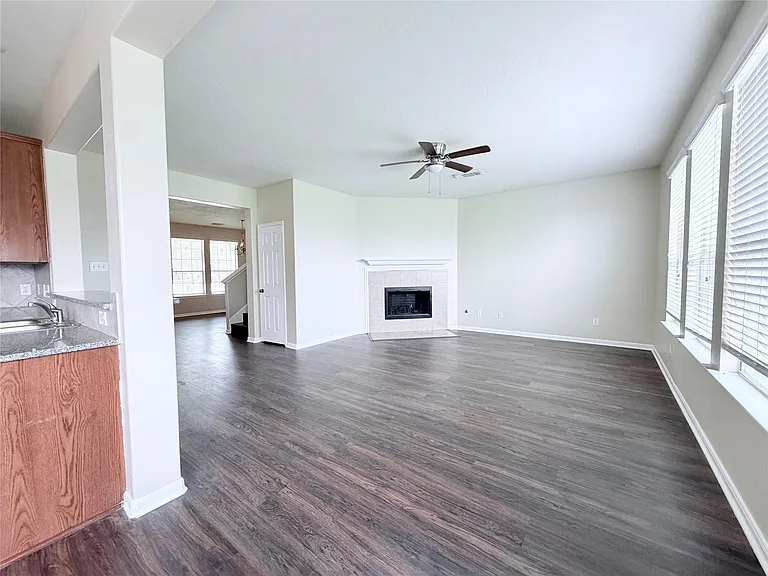 7403 Bering Landing Dr — Photo 28