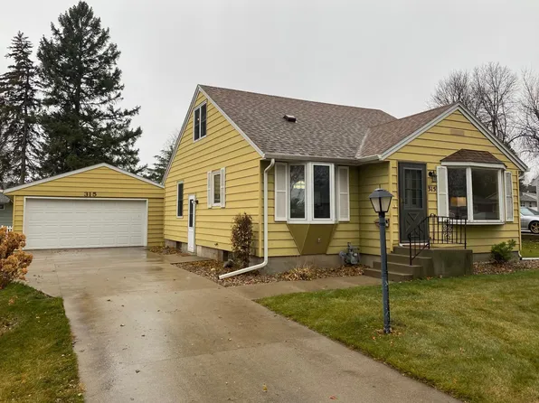 315 Olander St, Worthington, MN 56187