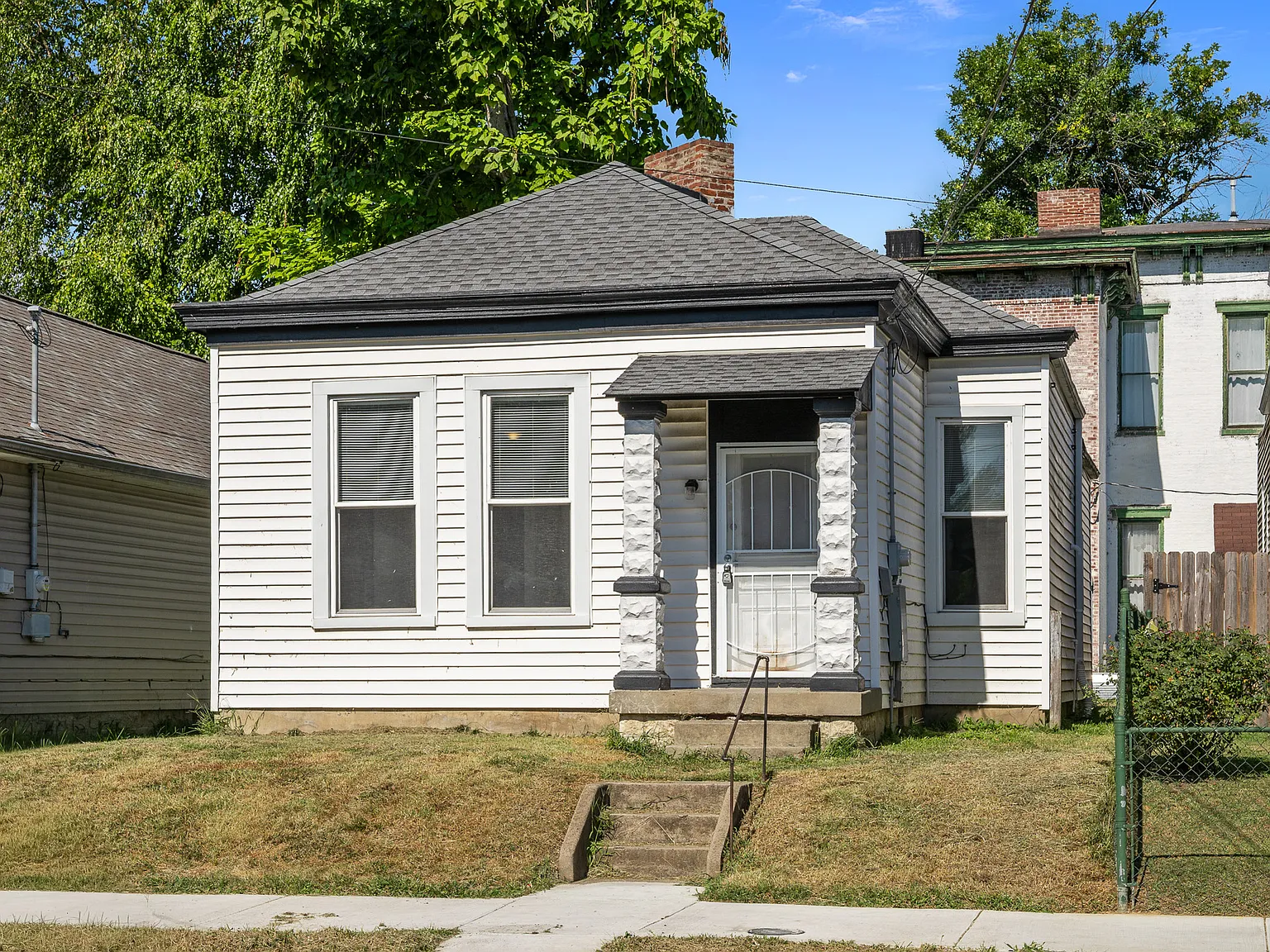 3 bed, 1127 sqft, $1,350 — Photo 2