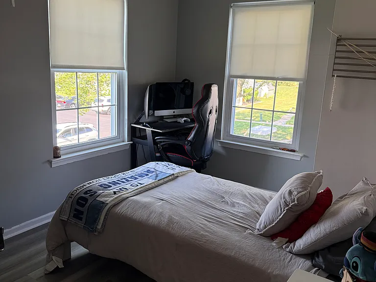 22 Van Horn Pl — Photo 7
