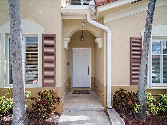 3rd image of 8401 NW 107th Ct Unit 5-36