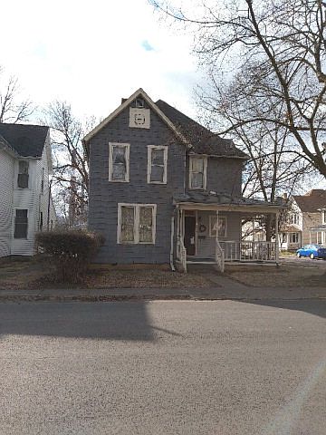 1st image of 162 Burbridge St
