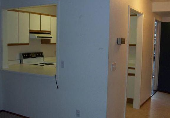 3rd image of 1220 Hayes St APT 9