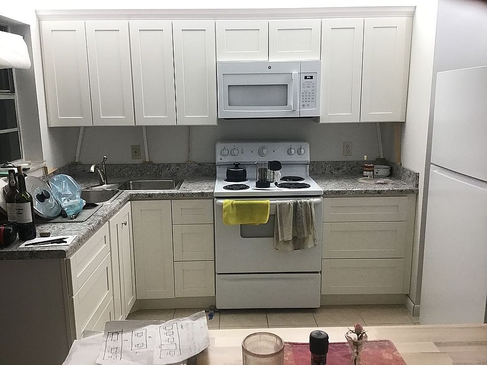 The new kitchen. 