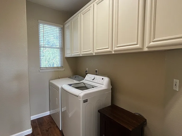 4247 Christopher Michael Ct — Photo 31