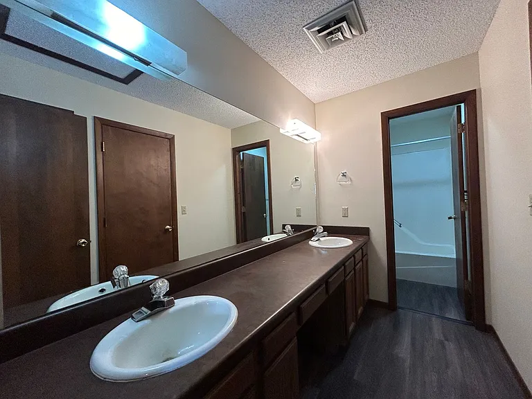 1828 N Ridge Dr — Photo 13