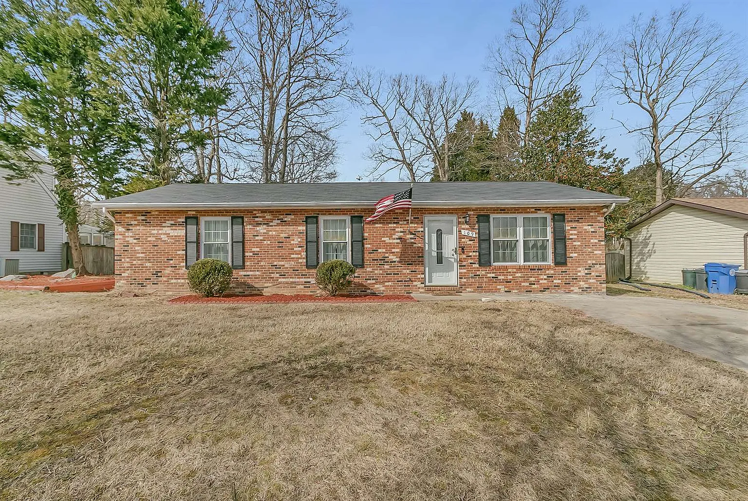 109 Jennifer Dr photo 1