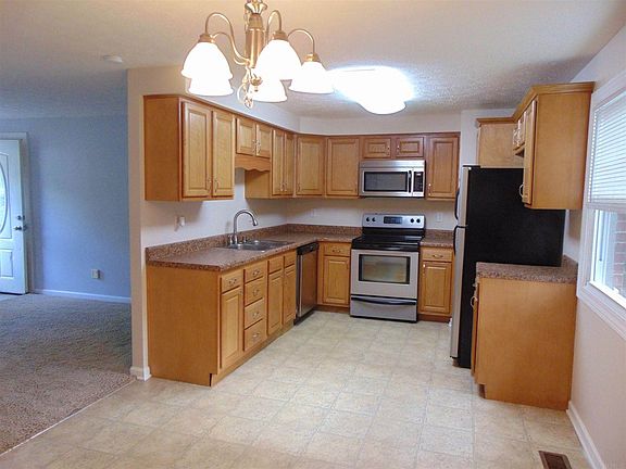 5th image of 1909 S Haverhill Dr