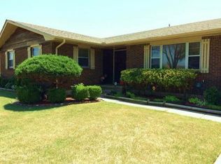 3820 NW Meadowbrook Dr, Lawton, OK 73505