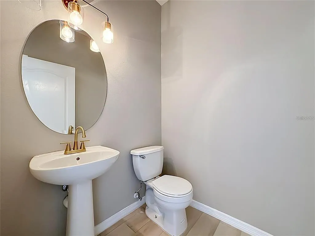 4 bed, 2.5 bath, 3095 sqft, $2,700 — Photo 4