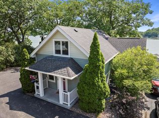 N57W34355 Nickels Point Rd, Oconomowoc, WI 53066